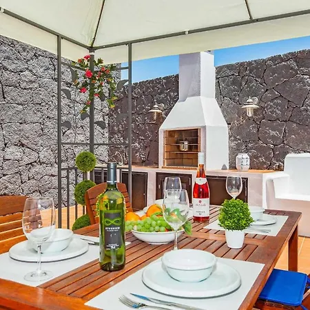 Willa Playa Blanca Sleeps 4 Wifi Playa Blanca (Lanzarote)